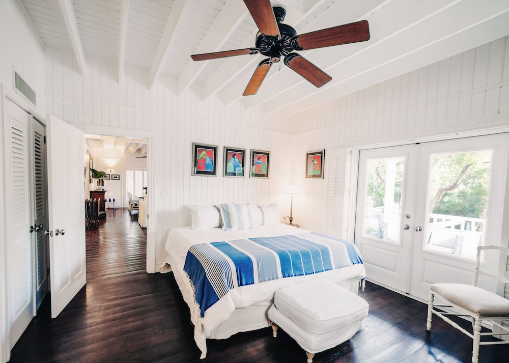Pink Sands Resort 16/50