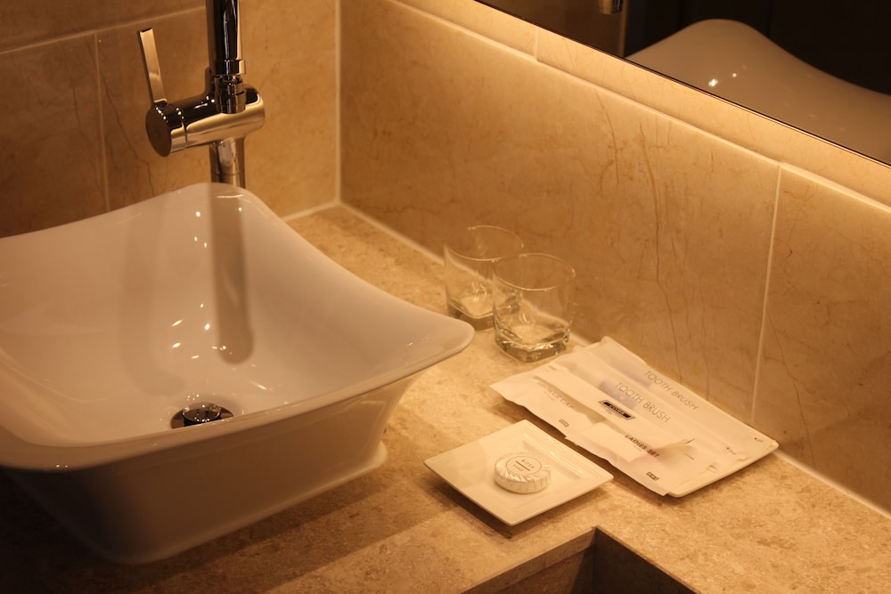 Artnouveau Suite Hotel 32/48
