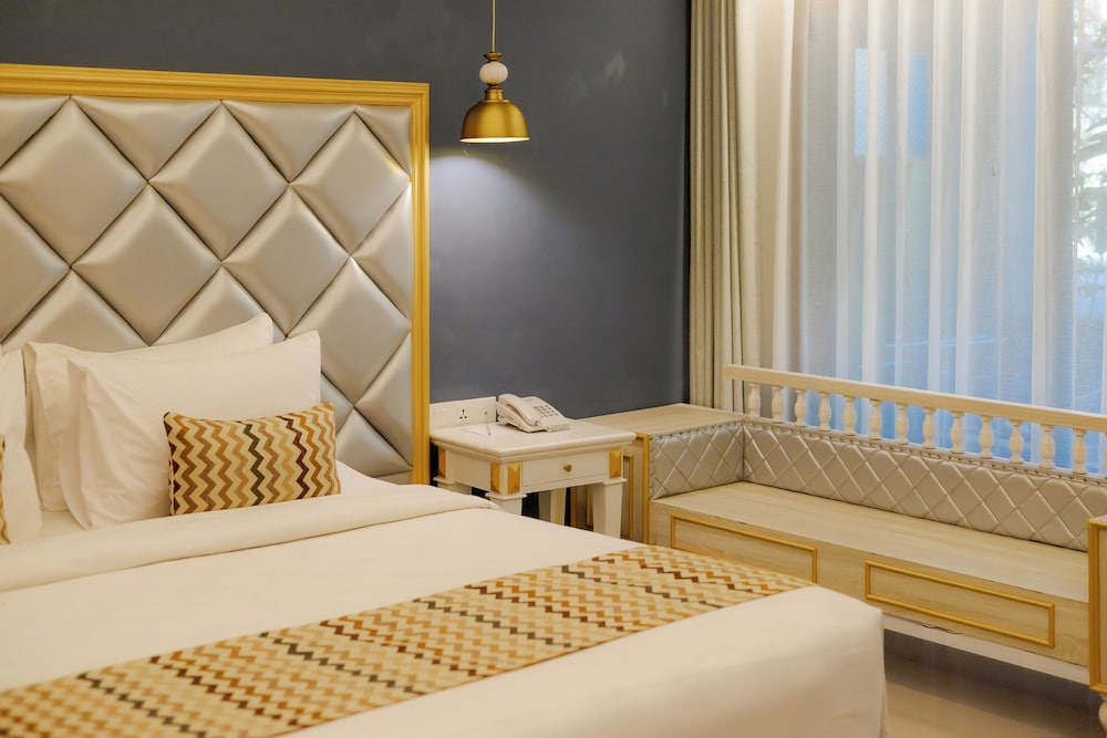 Royal, Classic, Double Bed, Pool Side، Fourteen Roses Boutique Hotel and Spa 5/10