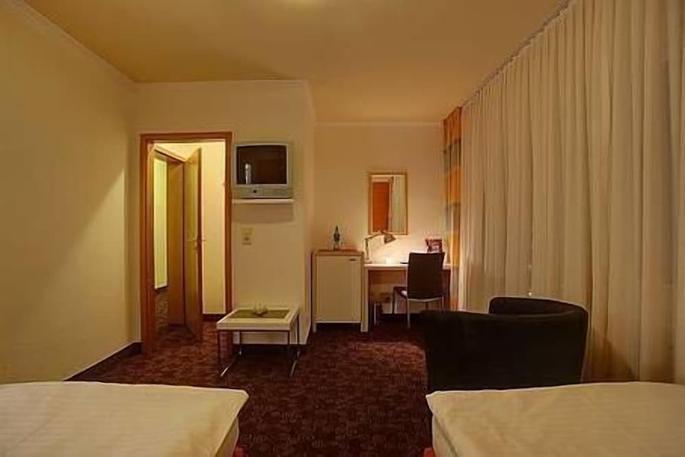 Hotel Rheinland 15/36
