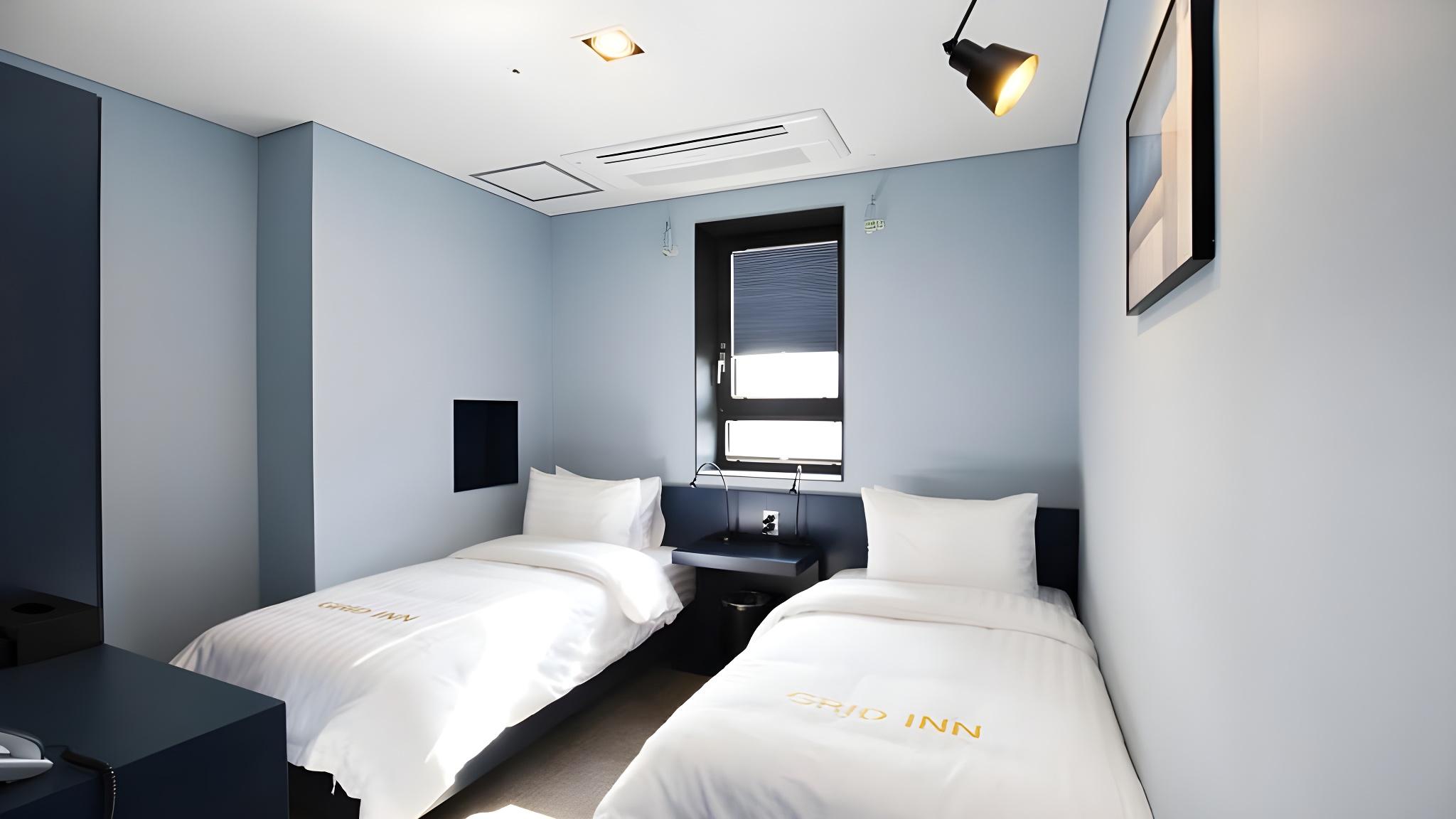 ROOM, TWIN BEDS, NO PARKING