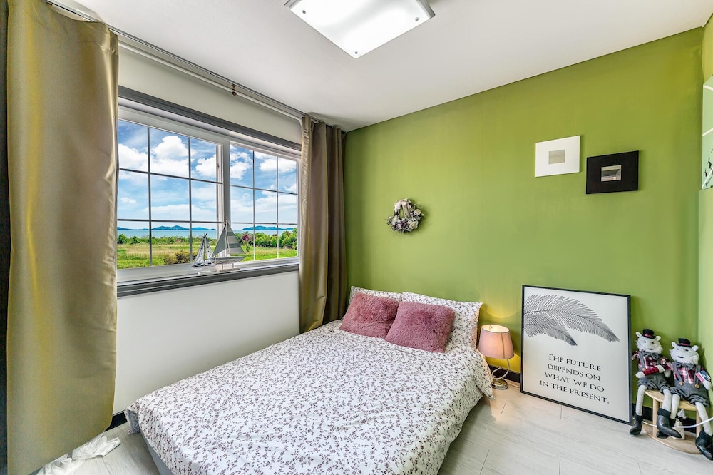 Ganghwa Rodemhouse Pension 13/48
