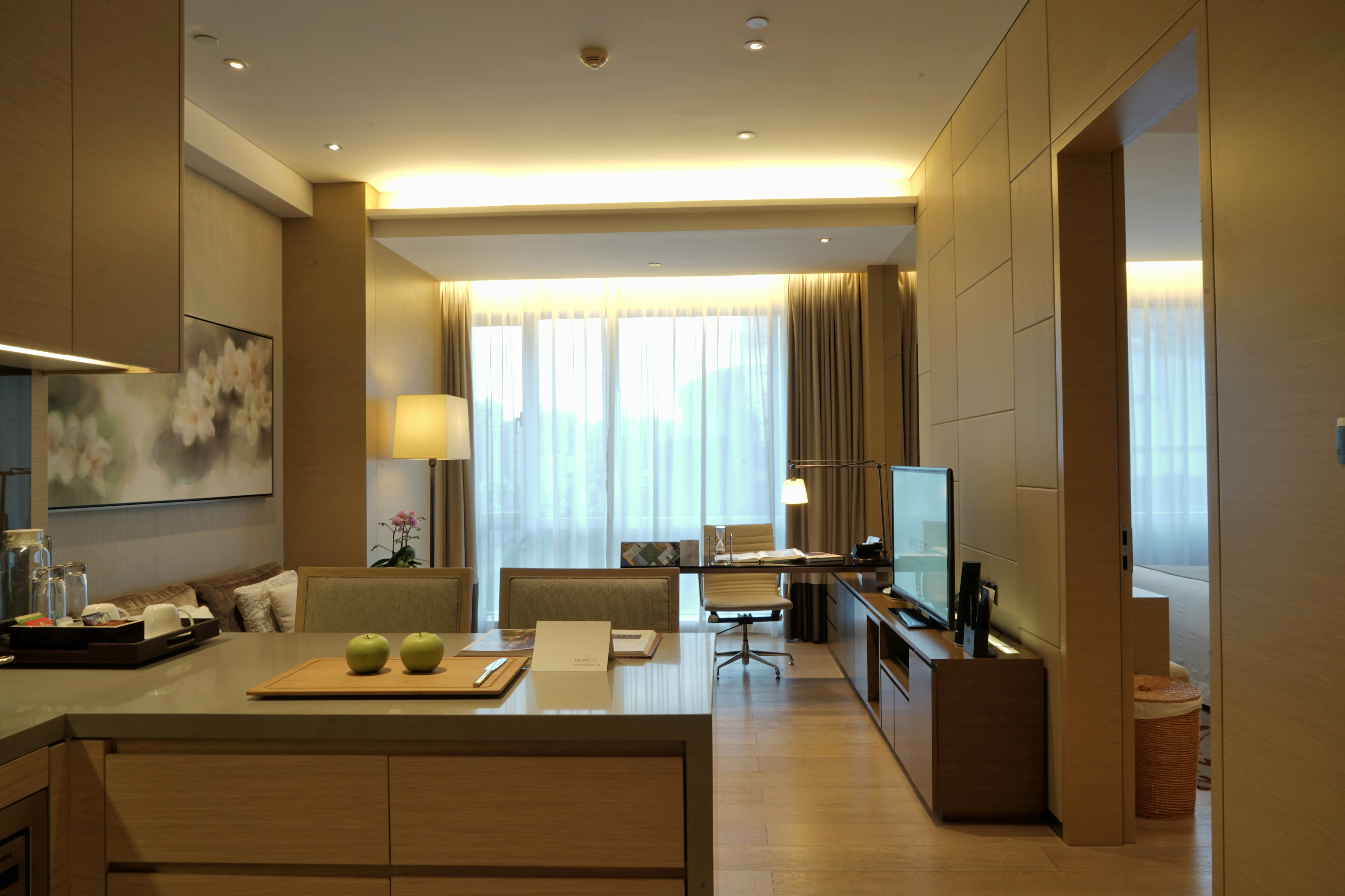 FRASER SUITES GUANGZHOU 56/84
