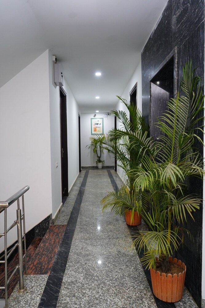 Posh Garden Inn Gurgaon 44/50
