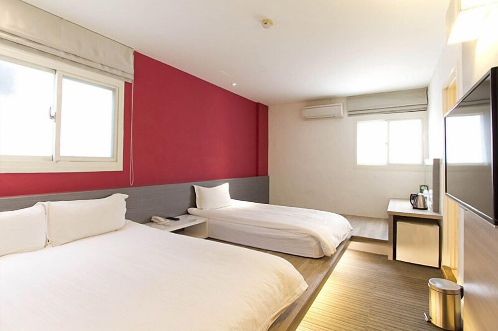 Haifu Hotel And Suites 23/65