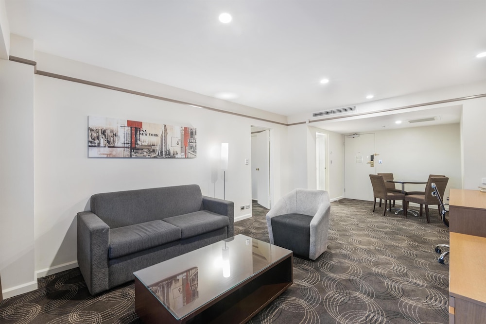 Stamford Plaza Adelaide 23/48