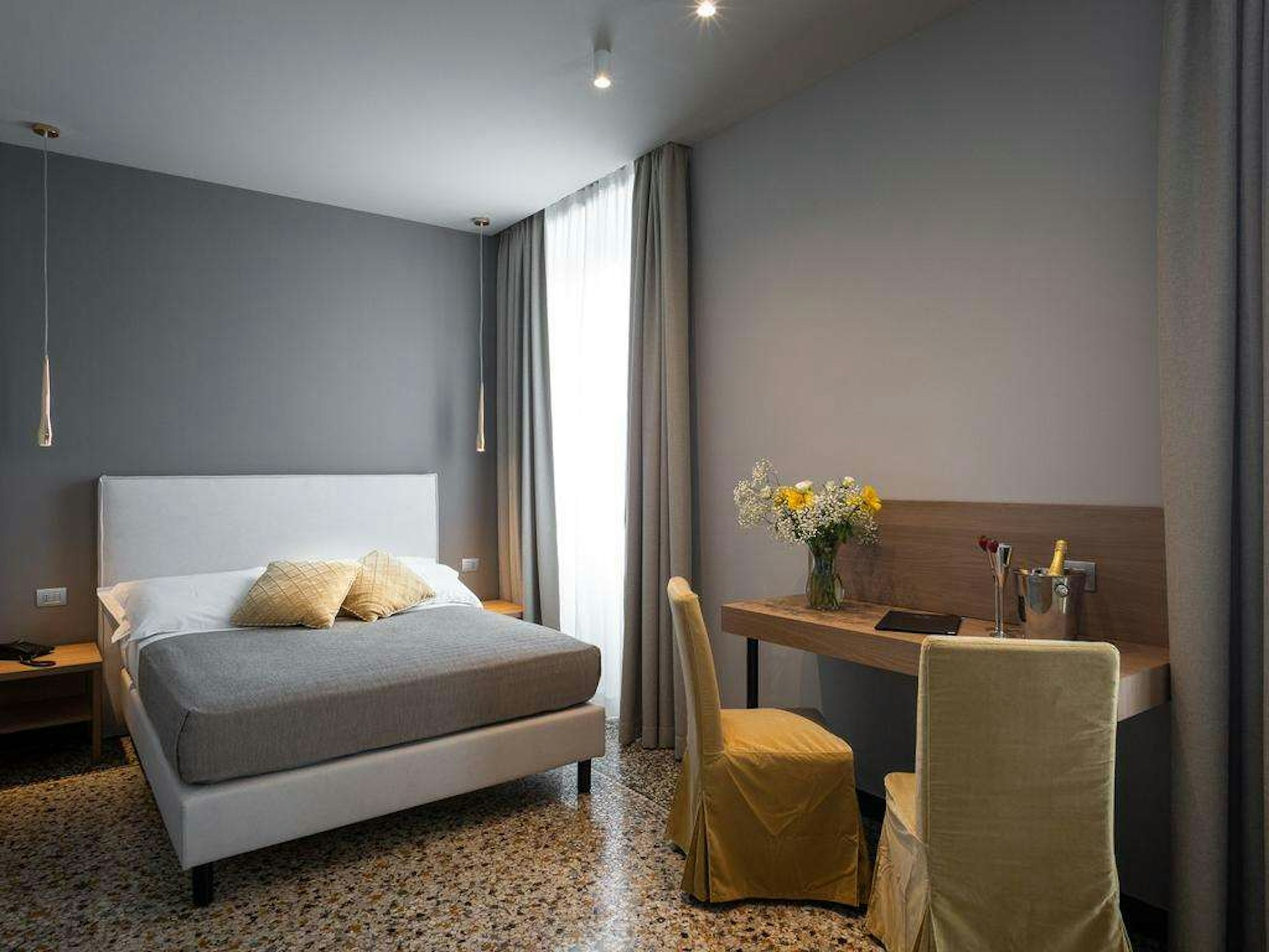 Hnn Luxury Suites 11/50