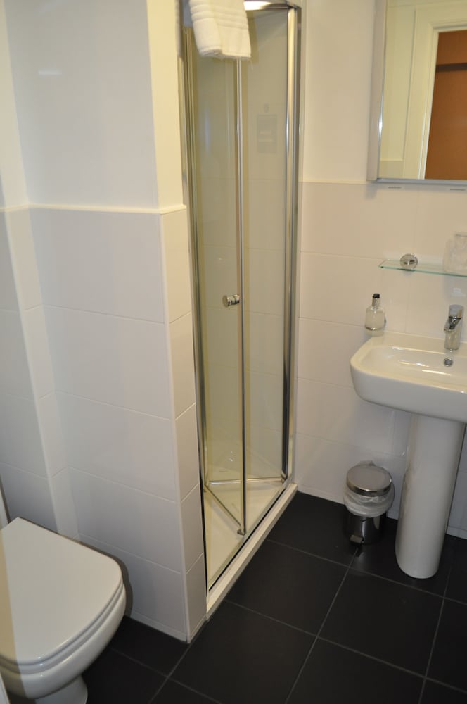Argyll Guest House 52/55