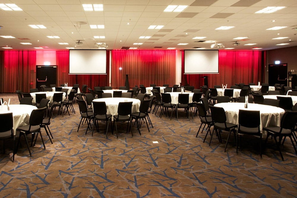 Clarion Hotel Sense 48/48