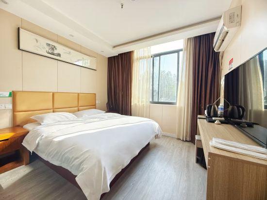 BUSINESS, SUITE
