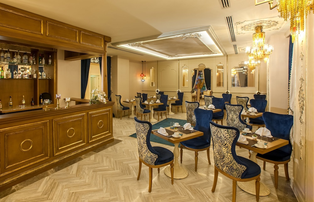 Romance Istanbul Hotel 70/75