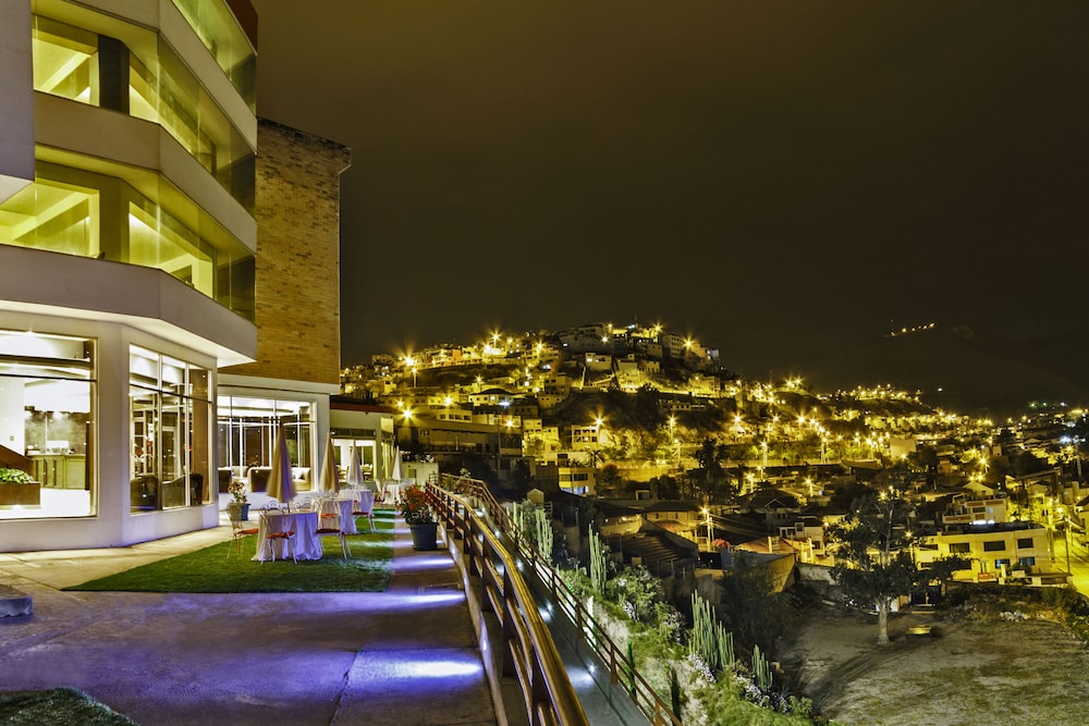 Hotel Ambato 39/40