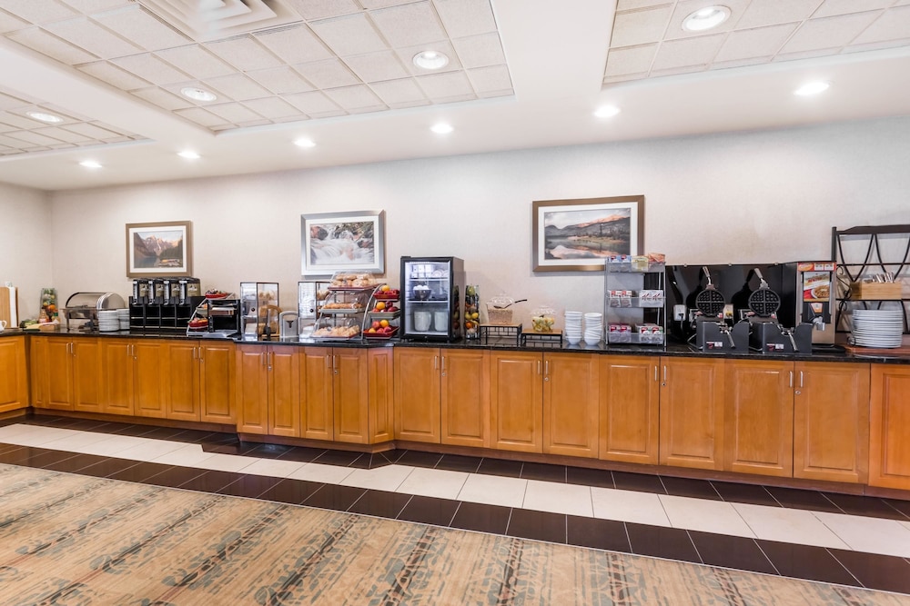 Wingate by Wyndham Calgary 4/39