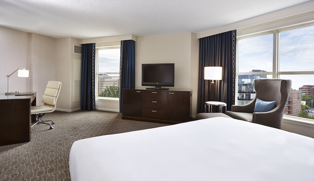 Hilton Alexandria Old Town 19/74