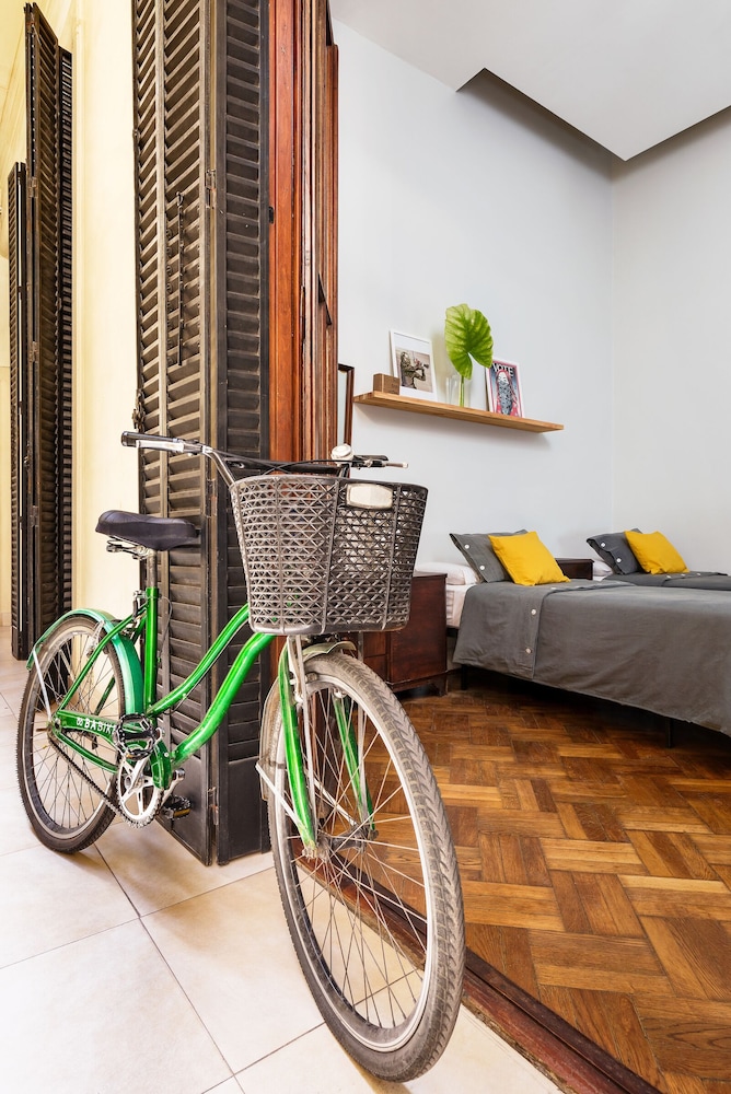 MILHOUSE HOSTEL AVENUE 44/65