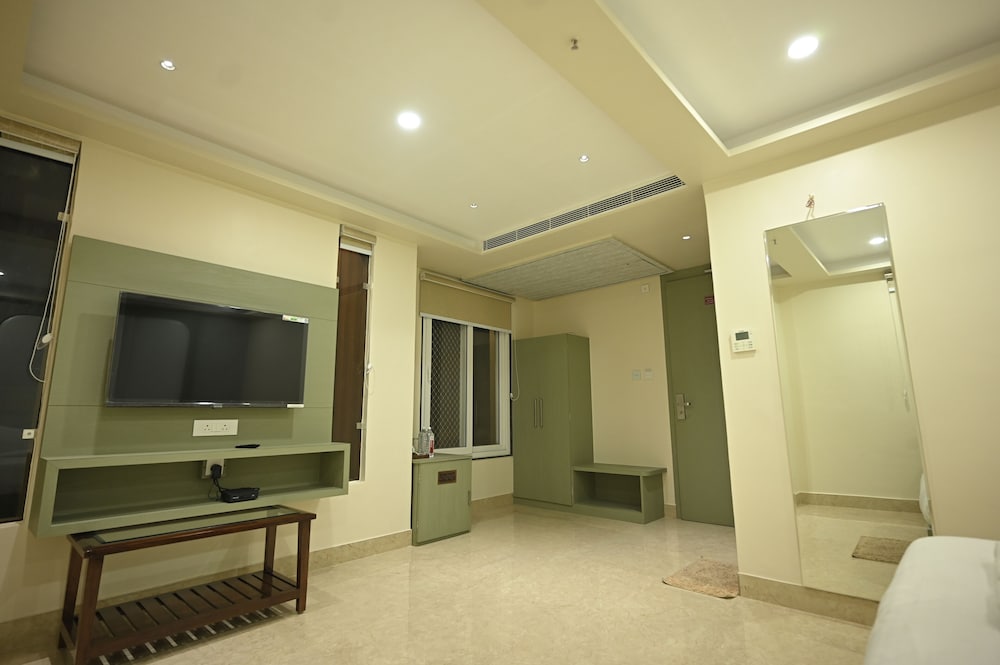 Hotel Saffron 39/50
