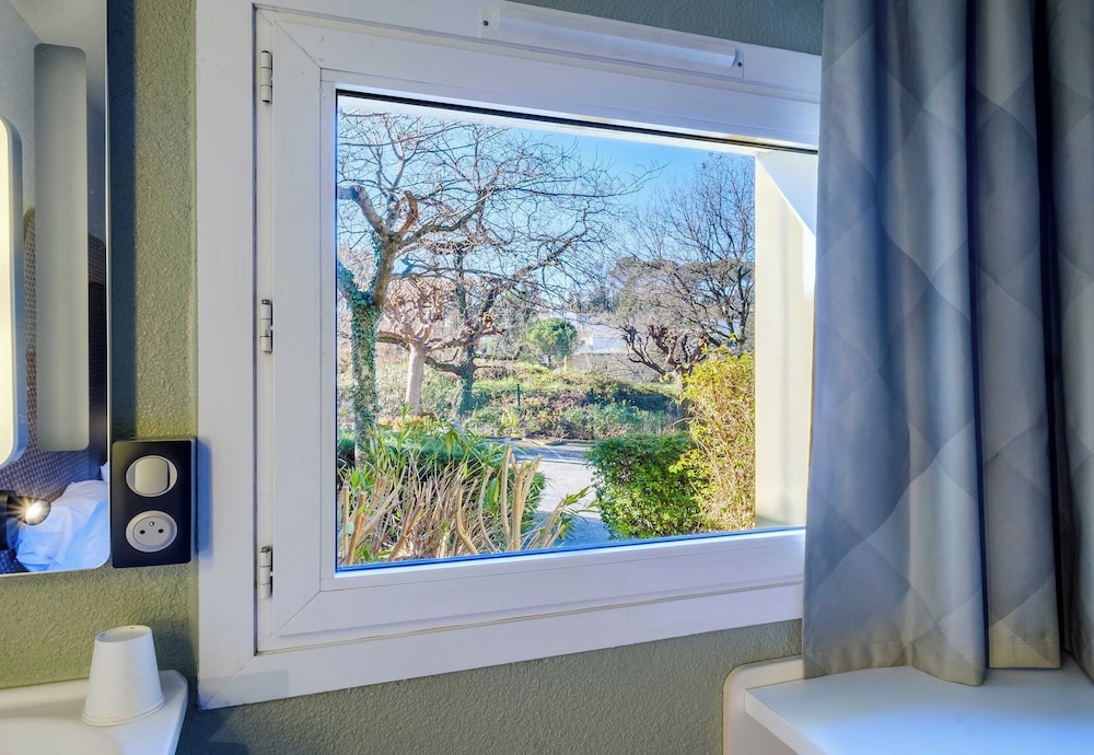 B&B Hotel Cannes Mouans Sartoux 34/34