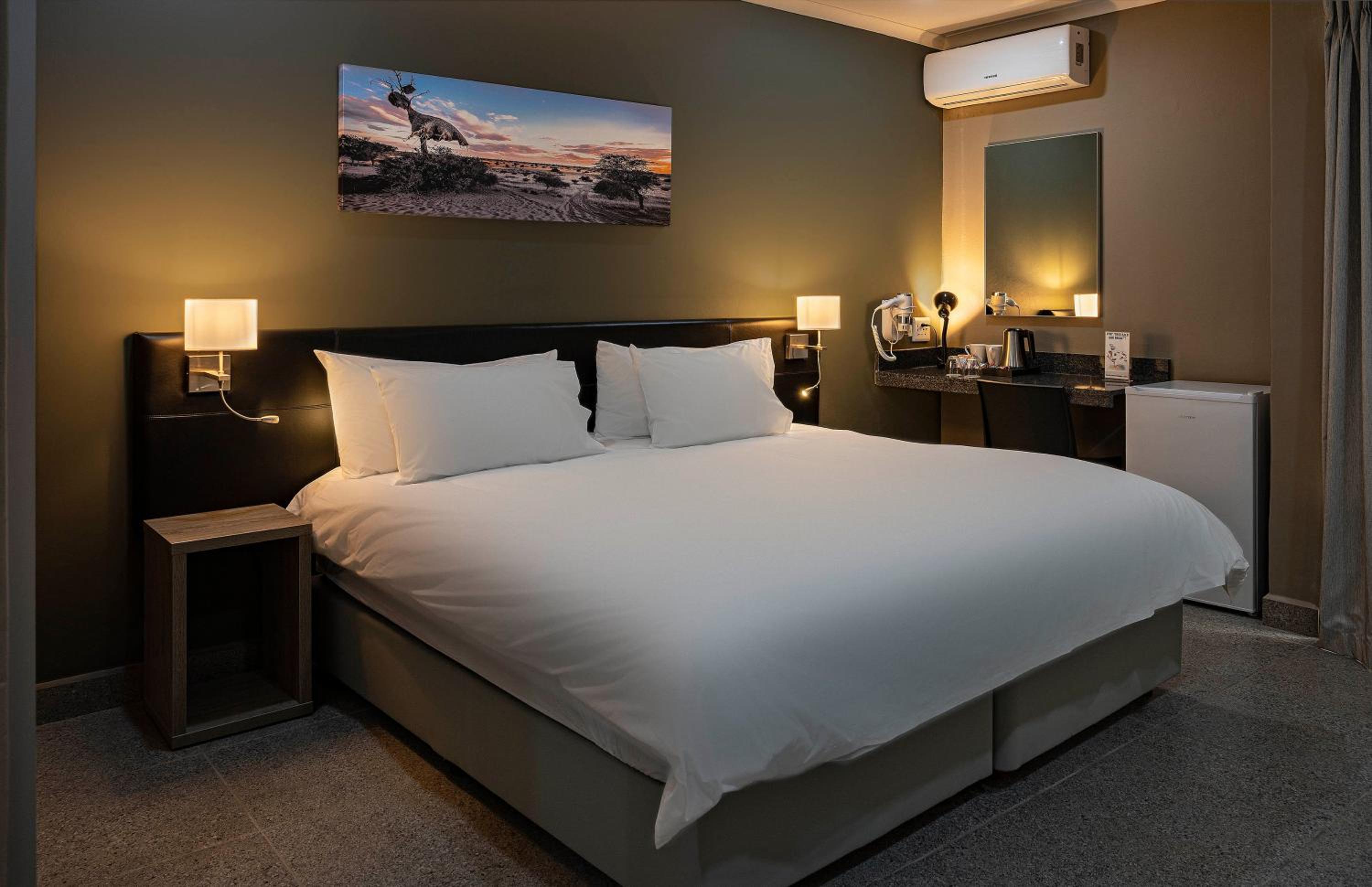 Room, Double or Twin Bed, Upington Inn 2/7