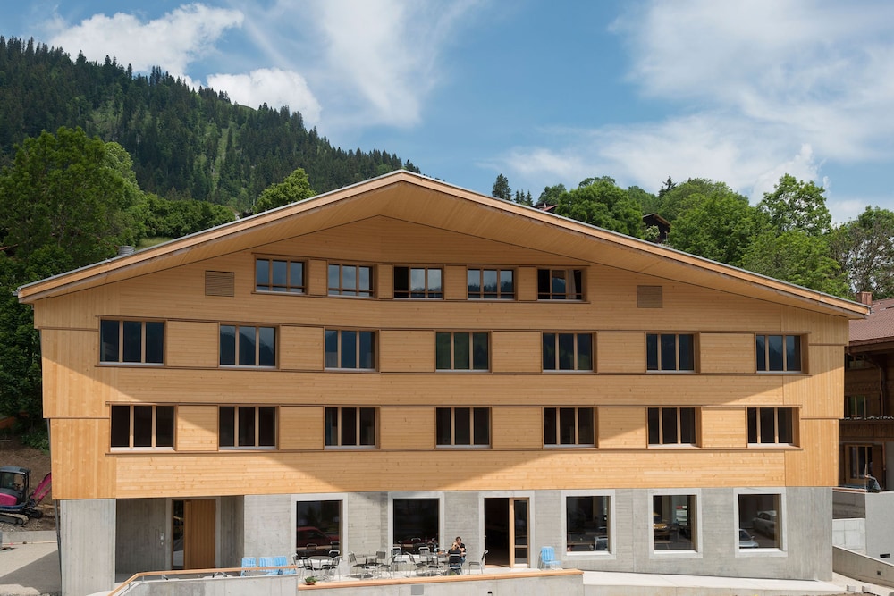 Saanen Gstaad Youth Hostel 1/41