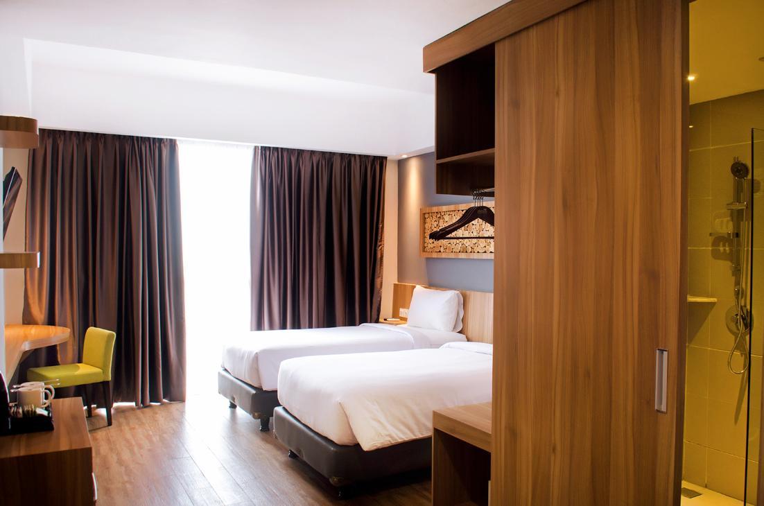Ayola First Point Hotel Pekanbaru 19/48