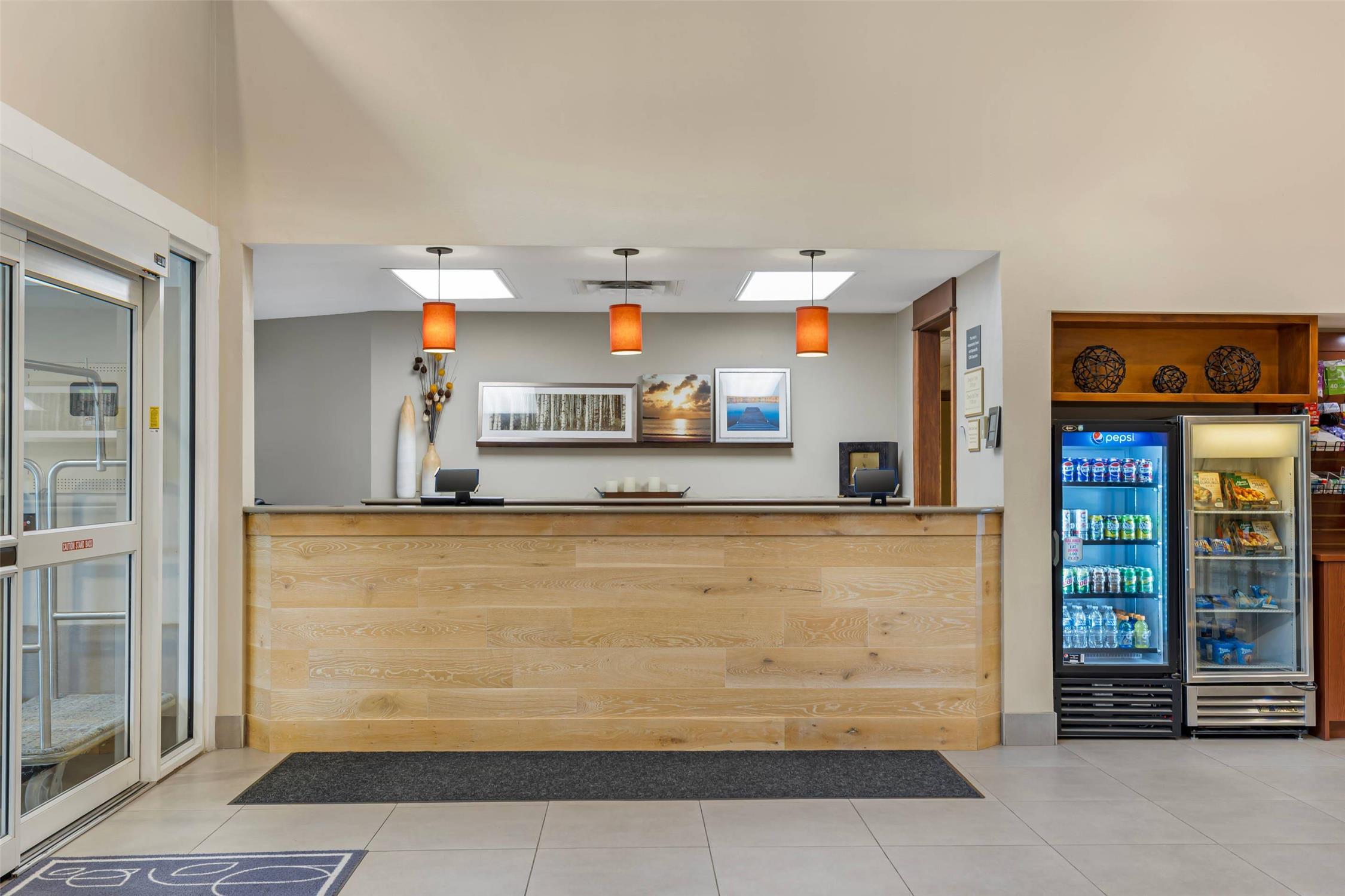 Country Inn & Suites By Radisson, Des Moines West, IA 9/48