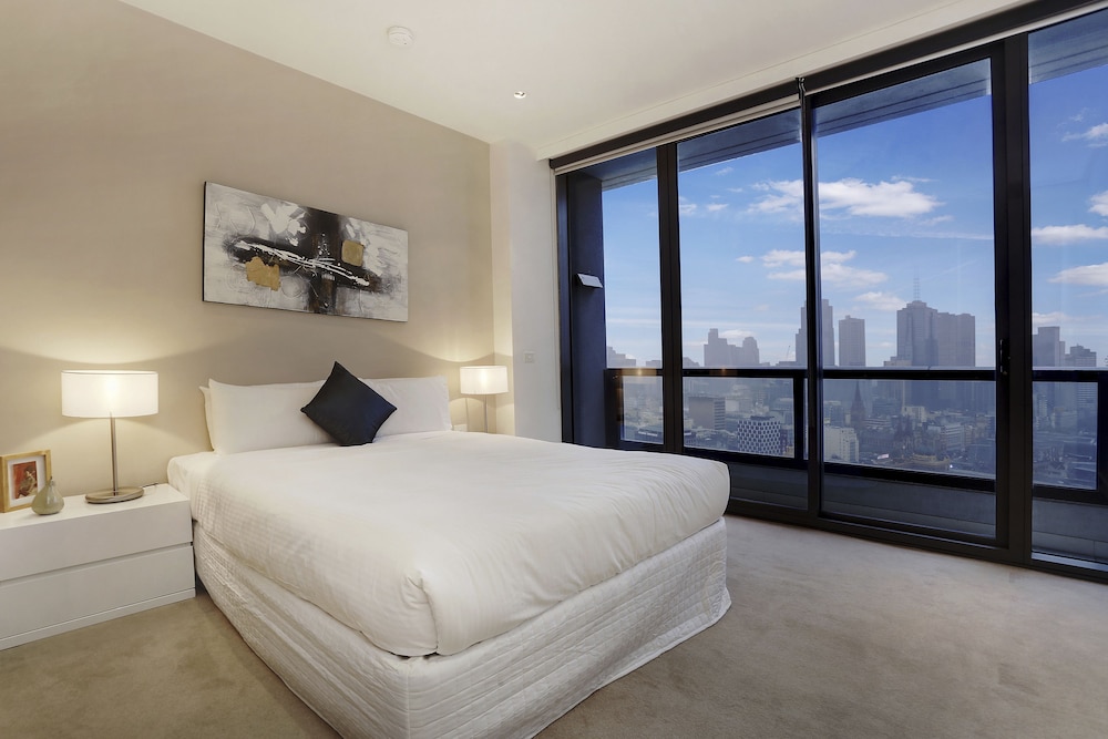 2 BEDROOMS, APARTMENT
