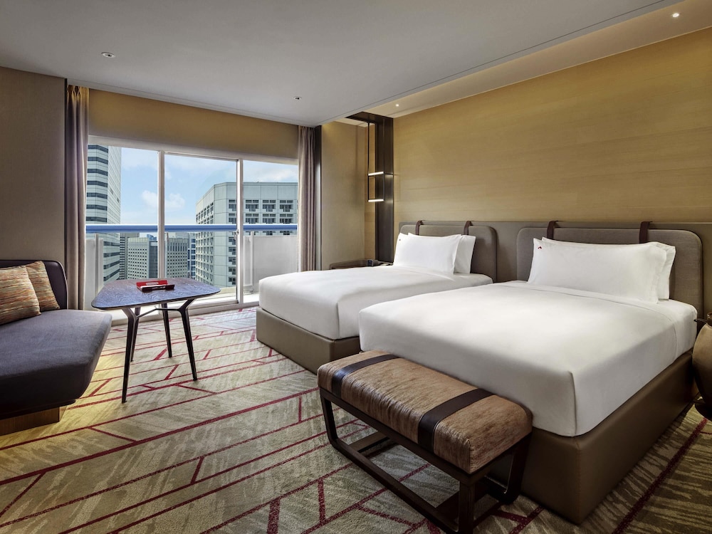 PREMIER, 2 DOUBLE BEDS, CITY VIEW, BALCONY