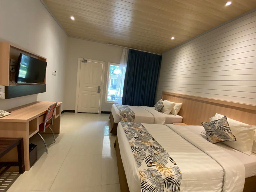 Deluxe, Double or Twin Bed, Garden View