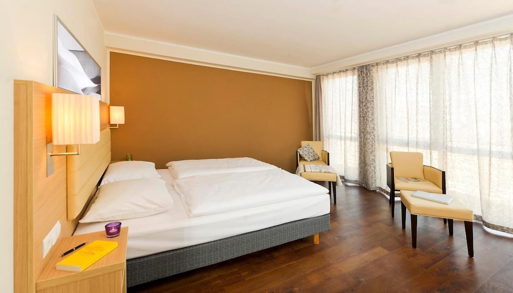Bonnox Boardinghouse & Hotel 7/61