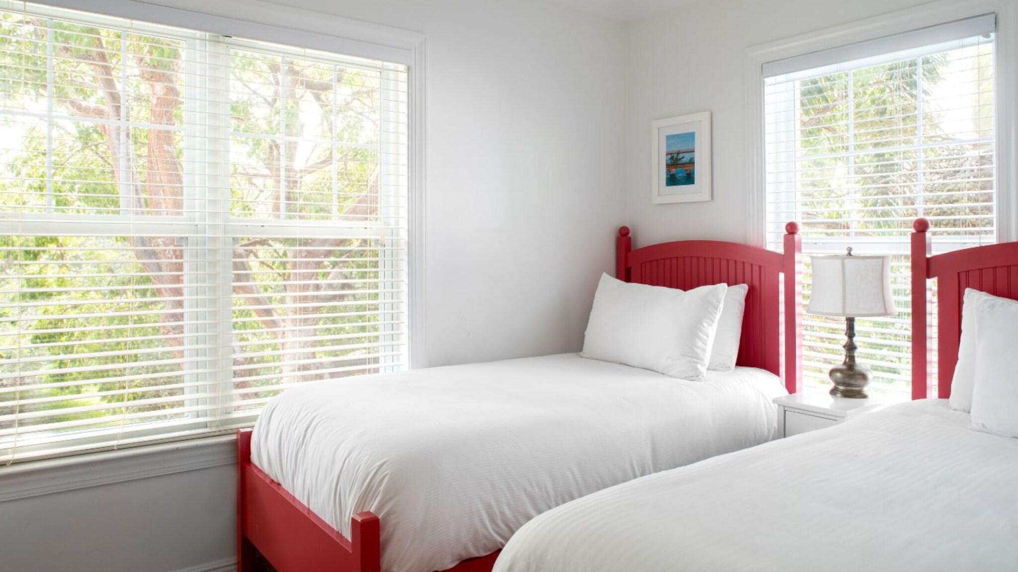 2 Bedrooms, Villa, Beach Front