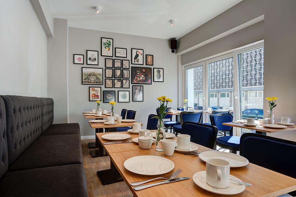 MEDIUM, TERRACE
