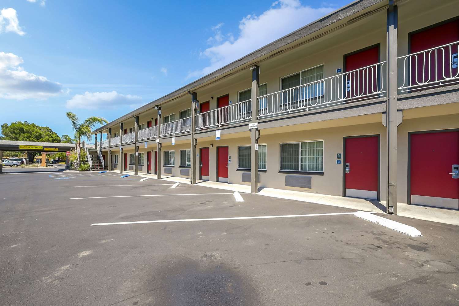 Econo Lodge Woodland near I-5 25/30