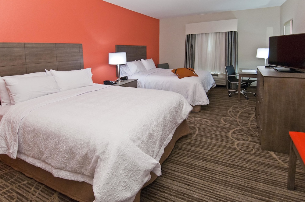 Hampton Inn & Suites Pensacola/I-10 Pine Forest Road 19/47