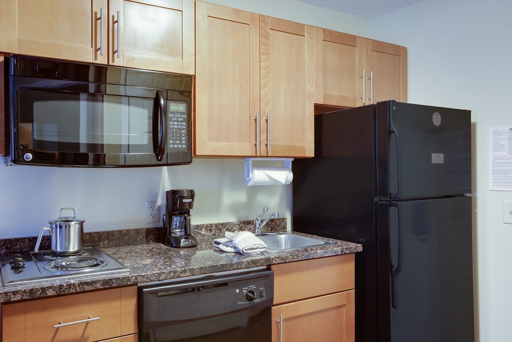 Candlewood Suites Richmond Airport 60/77