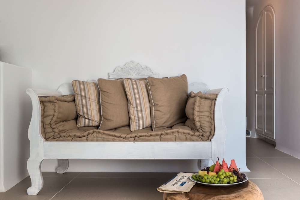 Nefeles Luxury Suites 31/49