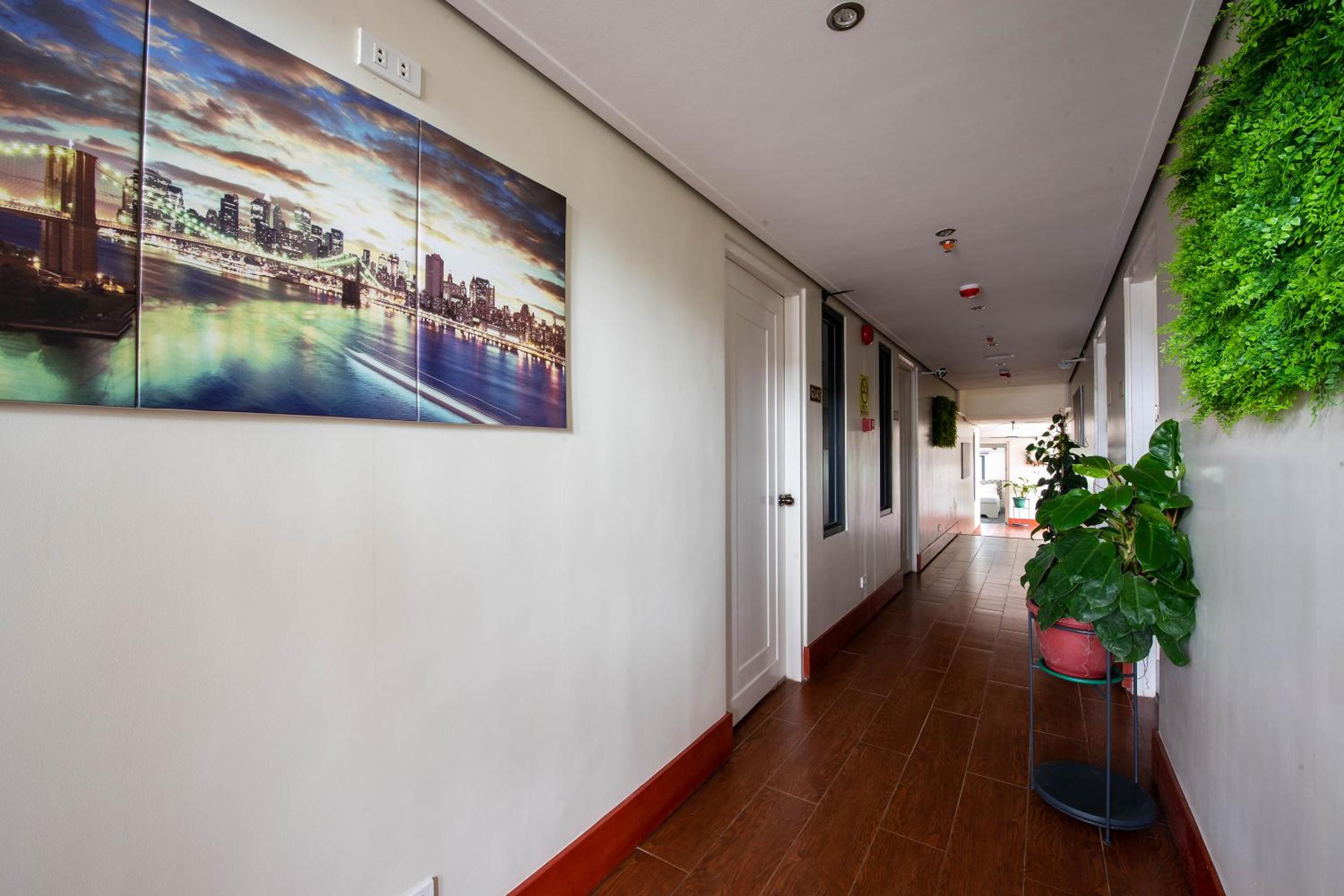 OYO 492 Sunset View Ridge Residences 3/50