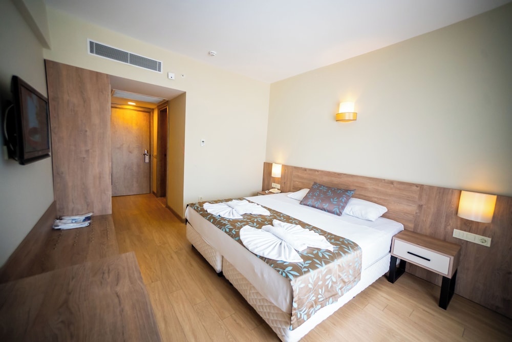 1 BEDROOM, ECONOMY, DOUBLE OR TWIN BED, ANNEX