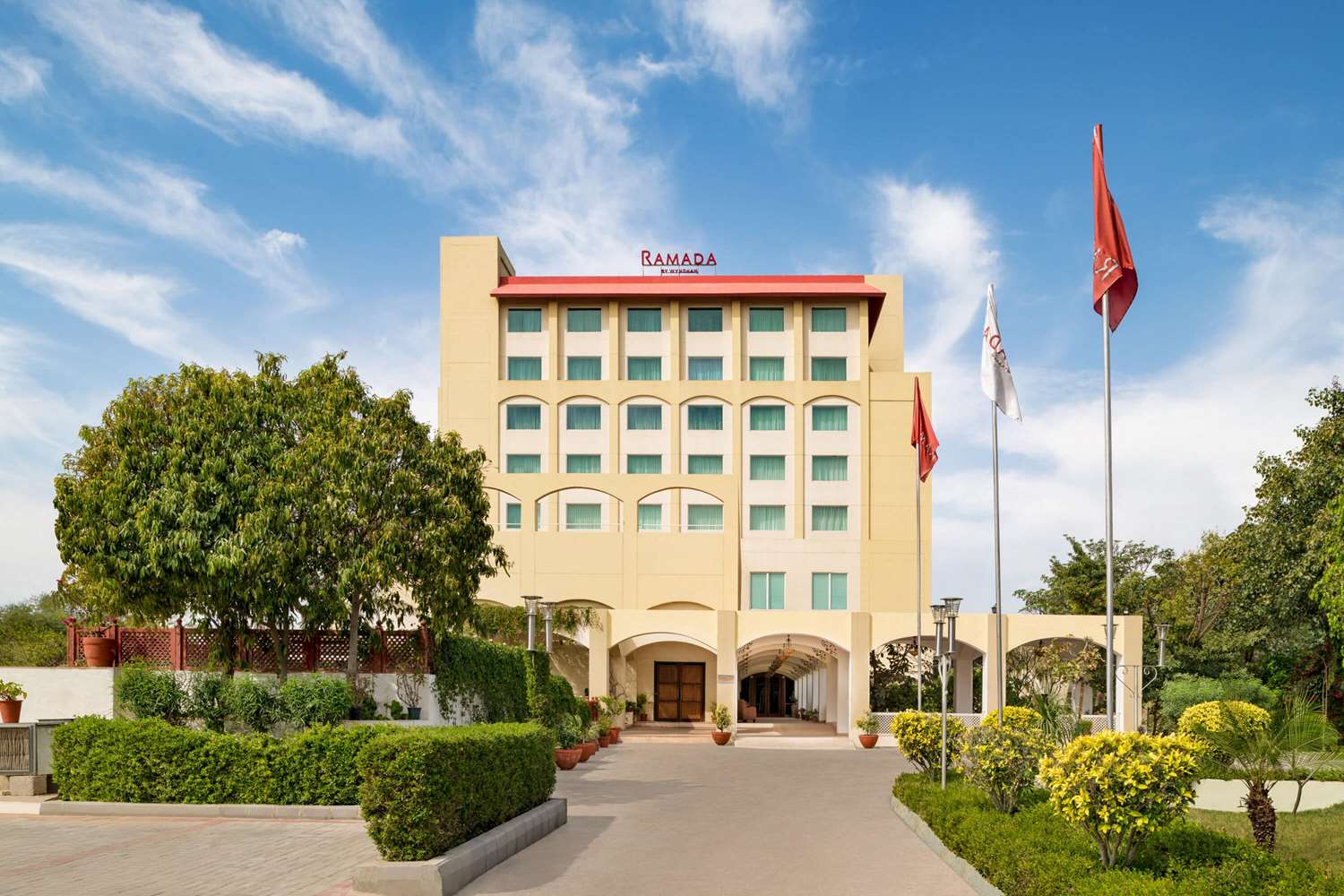 Ramada by Wyndham Jaipur Jaisinghpura photo4