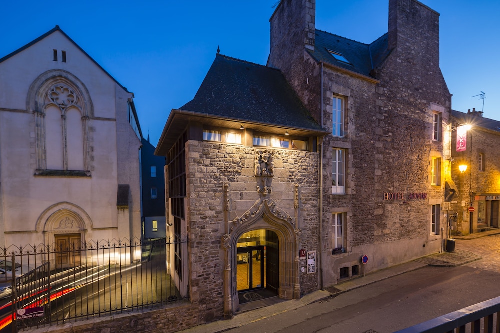 HOTEL ARVOR 1/36
