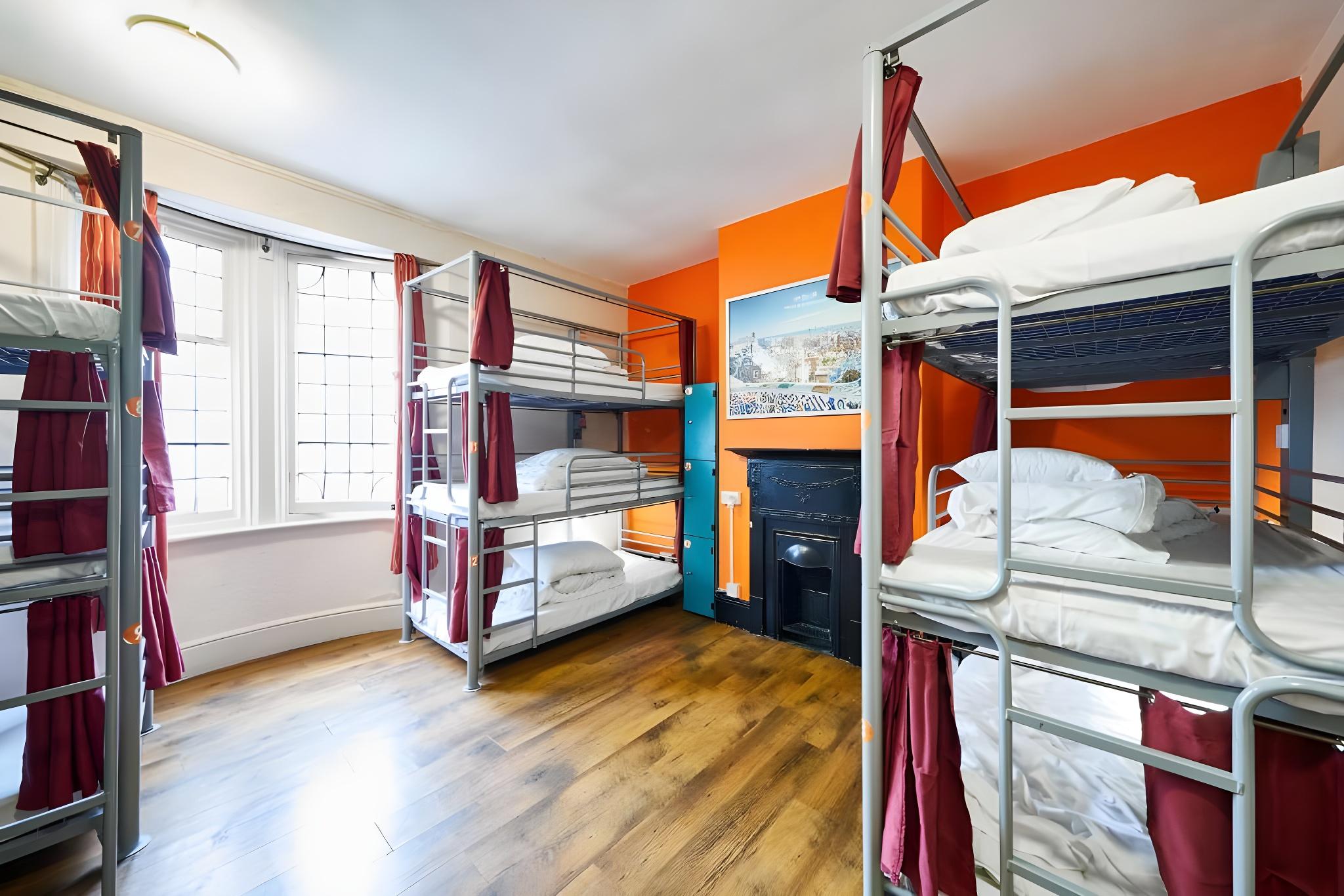 Mixed Dorm, 12 Beds