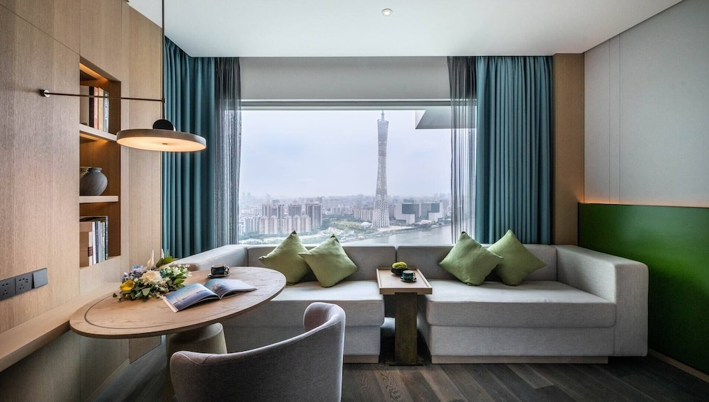 Elegant Hotel (Zhujiang New Town Canton Tower) 26/48