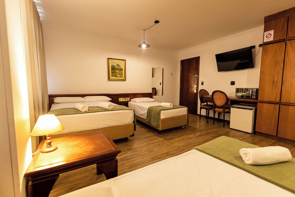 Basic, Studio, Suite, 1 Double and 3 Single Beds