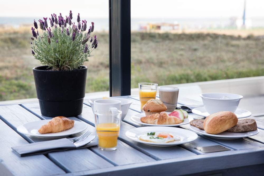 a-ja Warnemuende. Das Resort 45/56