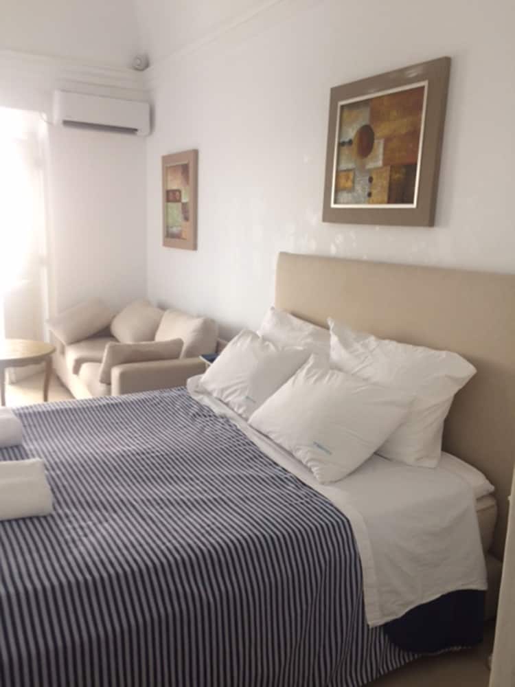 Alexander Villas 21/64