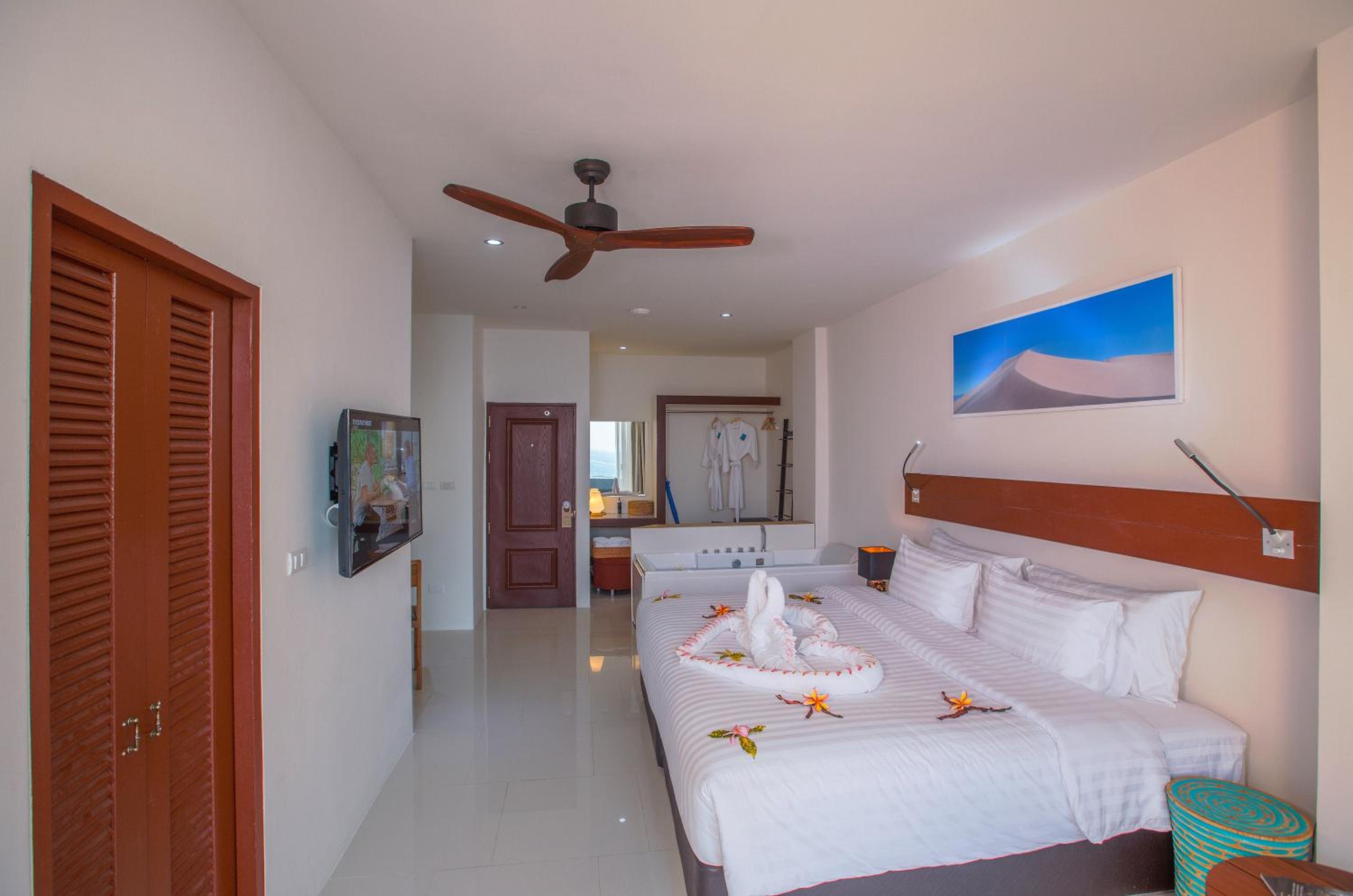 Suite, Sea View