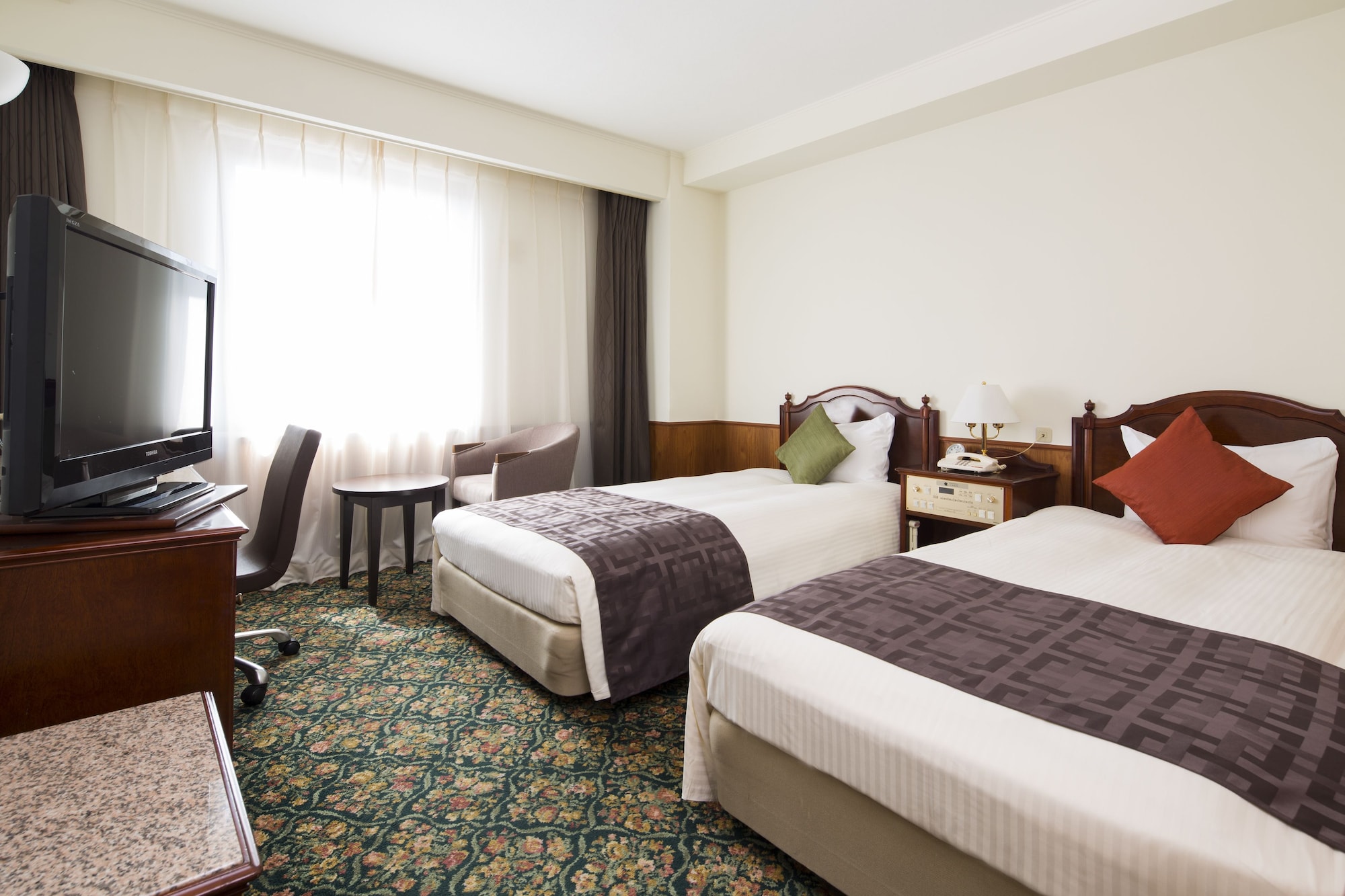 Room, Single, Twin Beds