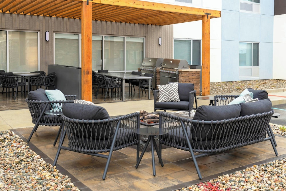 Towneplace Suites by Marriott Holland 17/28