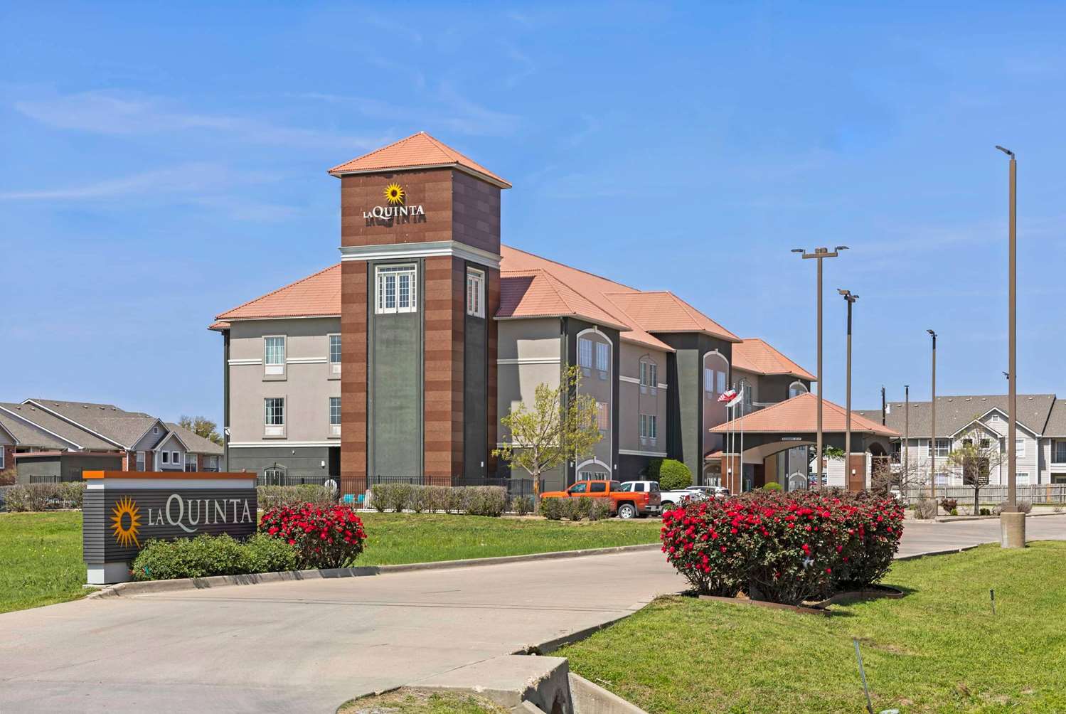 La Quinta Inn Suites Hillsboro 42/46