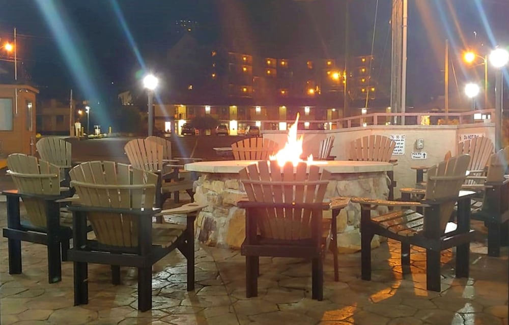 Best Western Johnson's Inn Downtown Gatlinburg 58/62