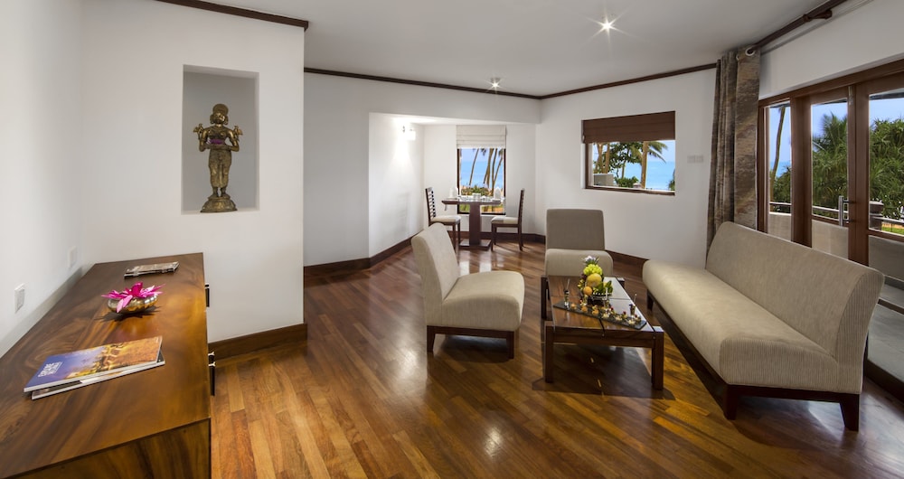 Royal Palms Beach Hotel 35/66